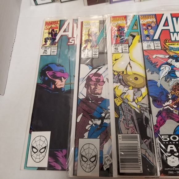 Huge lot 37 Marvel Copper Age Avengers Comic Books - Picture 4 of 16